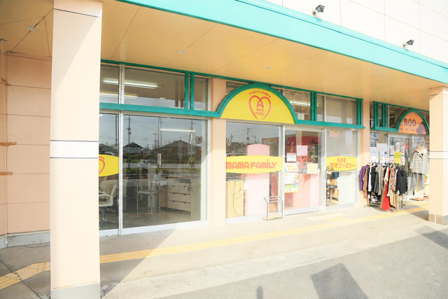 ママファミリーちくご店の入口